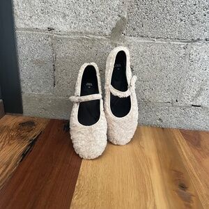 Zara Faux Fur Mary Jane / Ballet Flats • Size 40